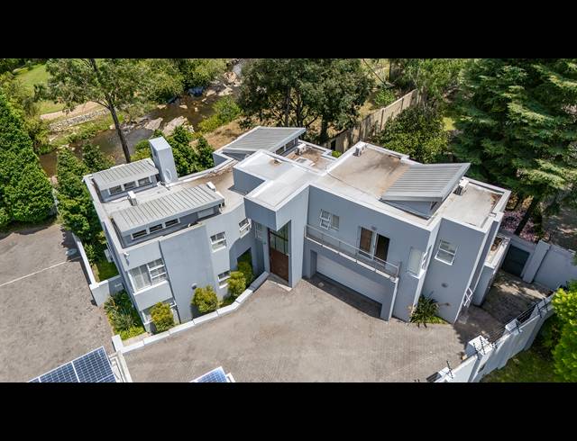 5 BEDROOM HOUSE FOR SALE IN BRYANSTON